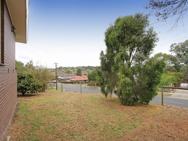 80 Cave Hill Road, Lilydale VIC 3140