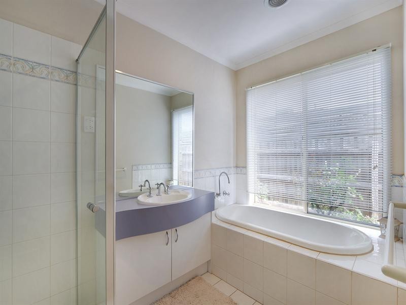 12 Glencoe Place, Lilydale VIC 3140