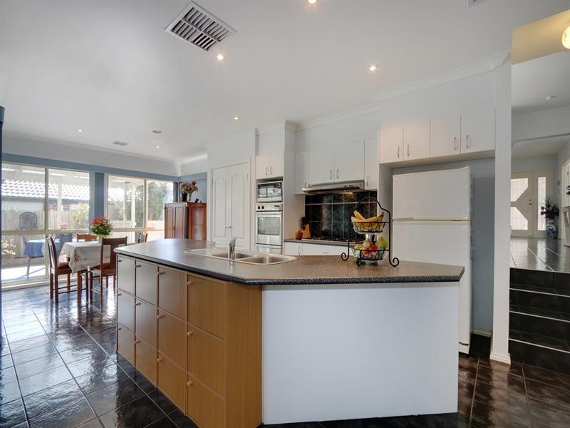 30 Mentor Grove, Lilydale VIC 3140