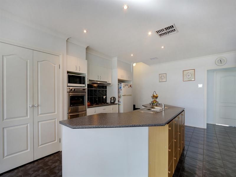 30 Mentor Grove, Lilydale VIC 3140