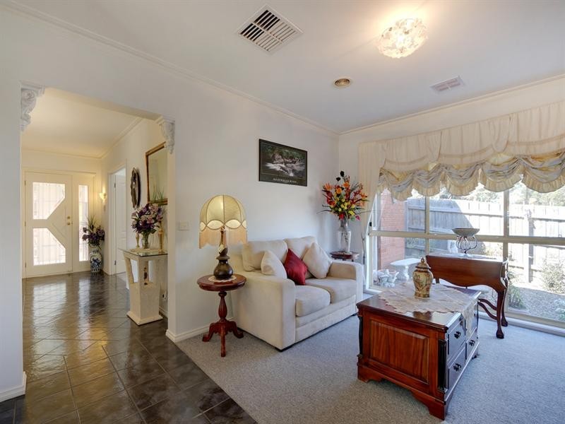 30 Mentor Grove, Lilydale VIC 3140
