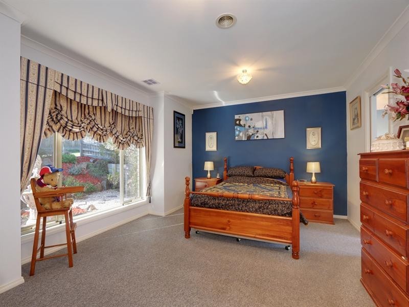 30 Mentor Grove, Lilydale VIC 3140