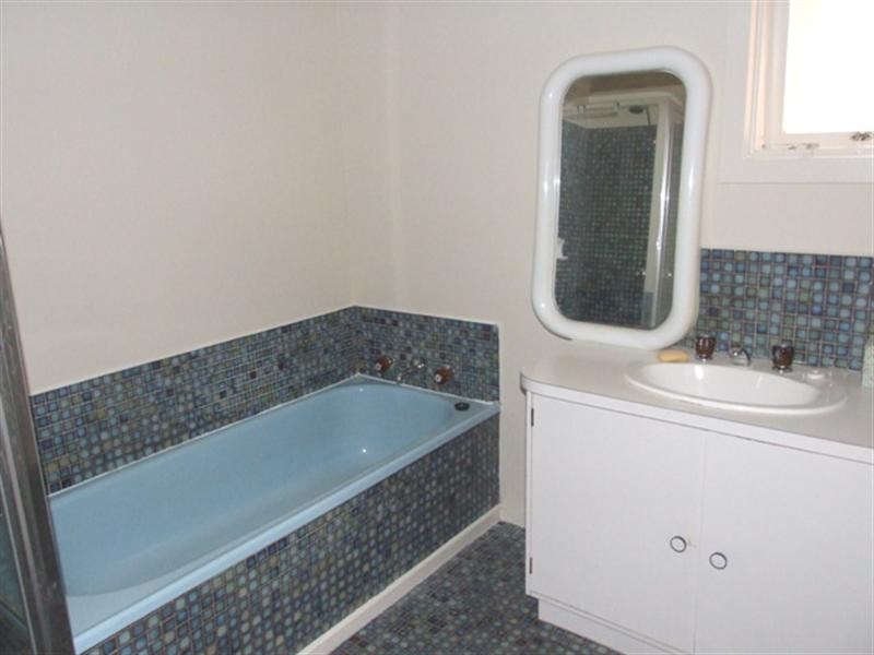 77 Highview Drive, Mooroolbark VIC 3138