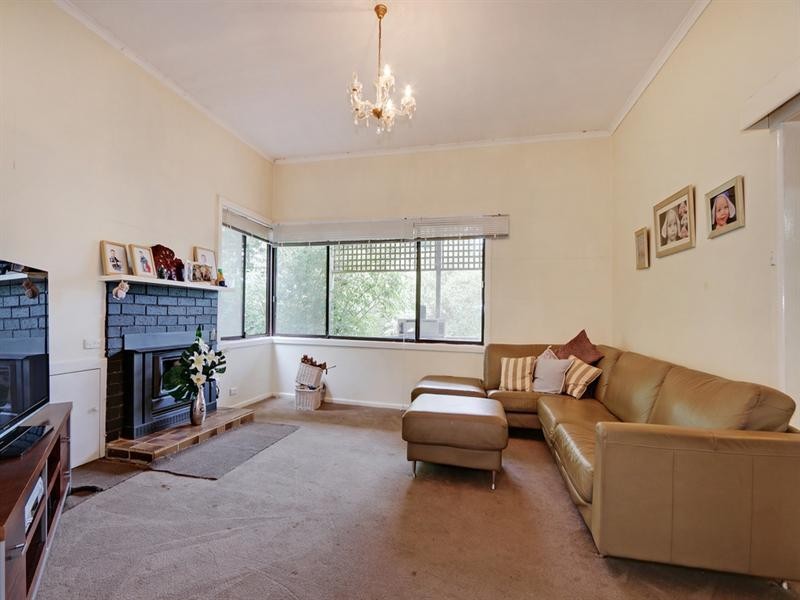 43 Monbulk Seville Road, Seville VIC 3139