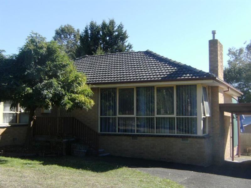 70 Lee Ann Crescent, Croydon VIC 3136