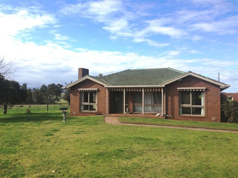 22 Henderson Drive, Yarra Glen VIC 3775