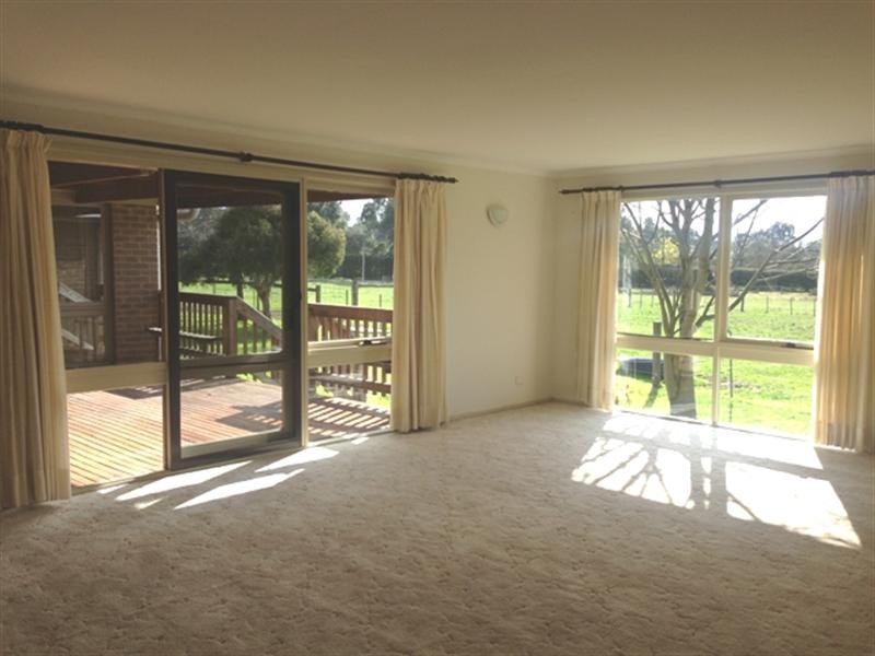 22 Henderson Drive, Yarra Glen VIC 3775