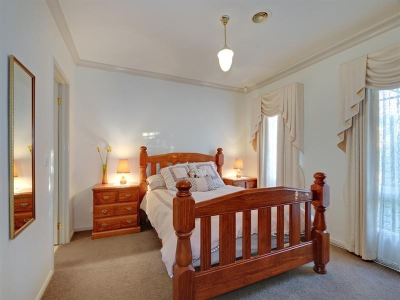 22 Kingsburgh Lane, Lilydale VIC 3140