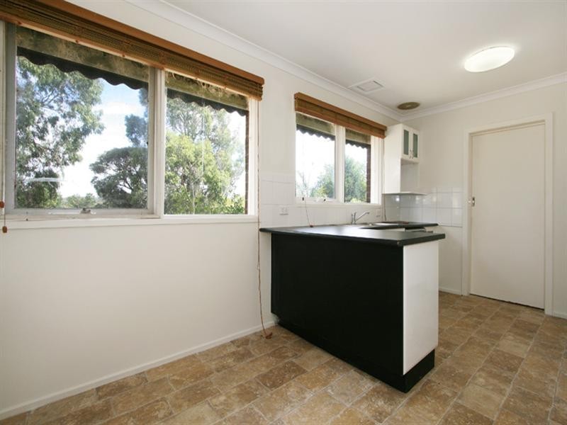 17 Wallace Way, Mooroolbark VIC 3138