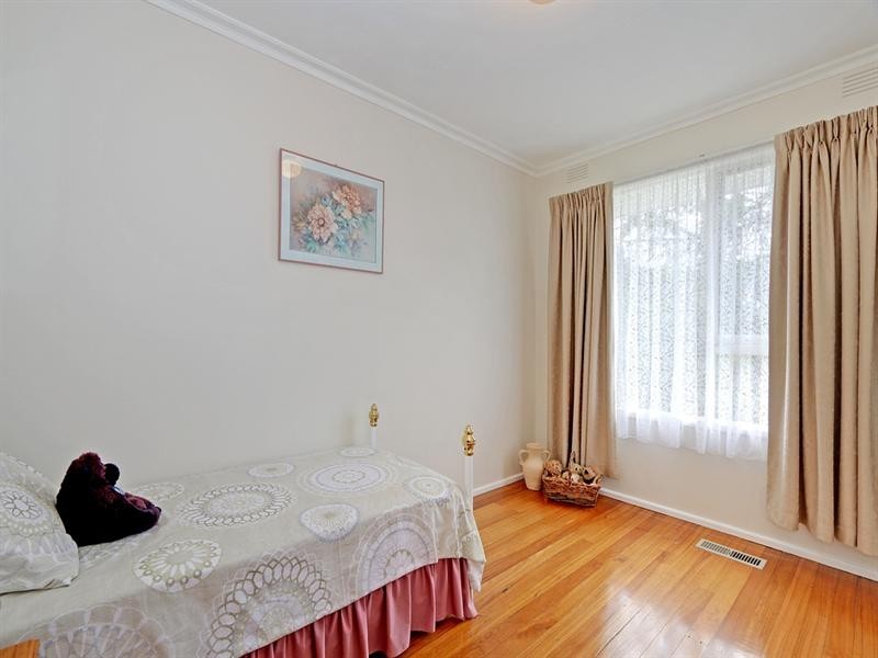 43 Winyard Drive, Mooroolbark VIC 3138