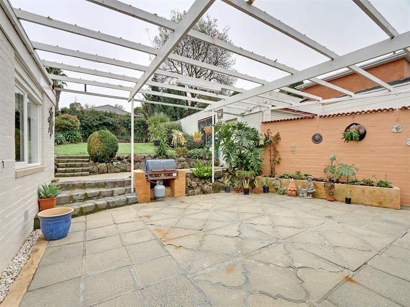 43 Winyard Drive, Mooroolbark VIC 3138