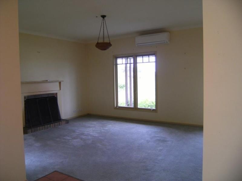 365 Oaklands Road, Oaklands Junction VIC 3063