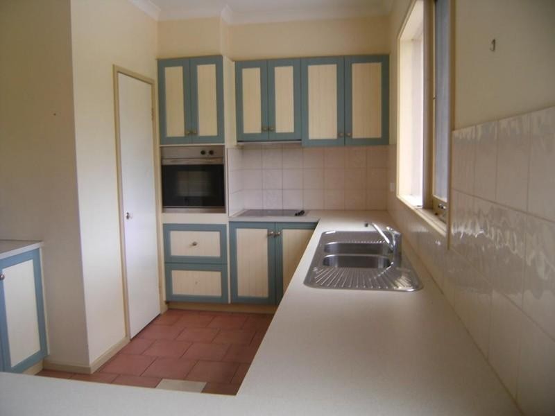 365 Oaklands Road, Oaklands Junction VIC 3063