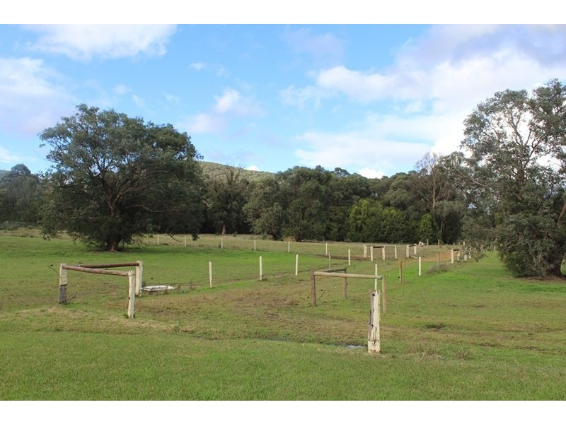 2764 Warburton Highway, Wesburn VIC 3799