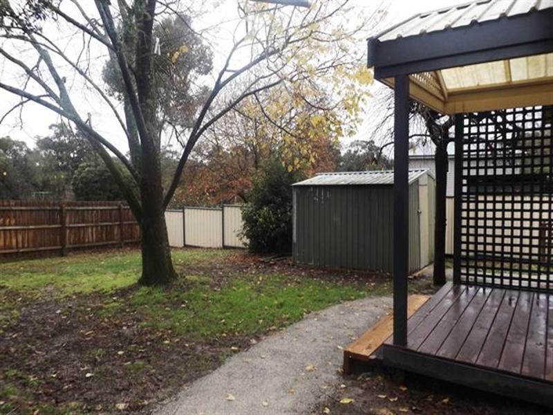 9A Railway Road, Seville VIC 3139