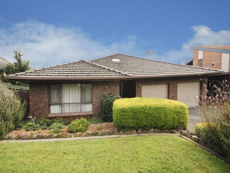 48 Crown Point Ridge, Chirnside Park VIC 3116