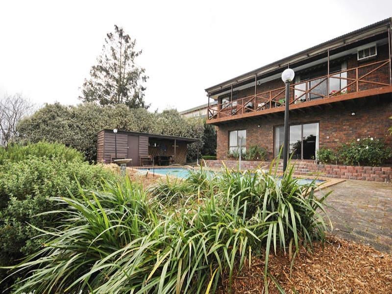 48 Crown Point Ridge, Chirnside Park VIC 3116