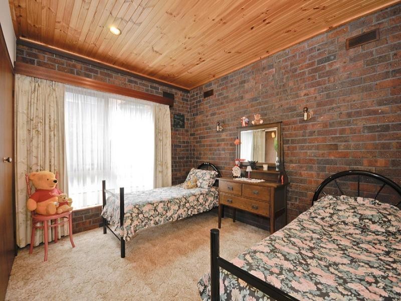 48 Crown Point Ridge, Chirnside Park VIC 3116