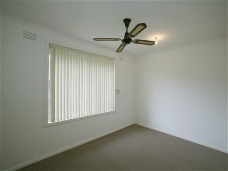 2/104 Durham Road, Kilsyth VIC 3137