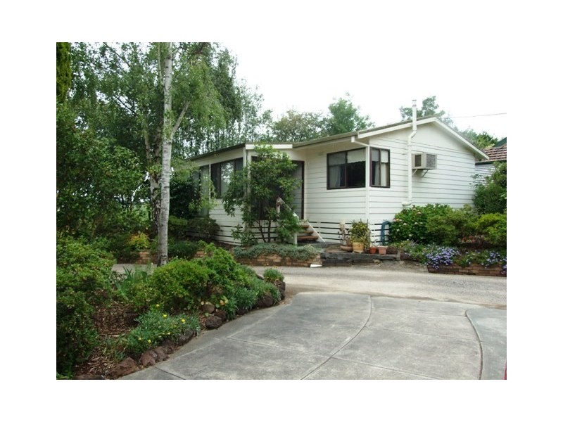 59 Cambridge Road, Mooroolbark VIC 3138