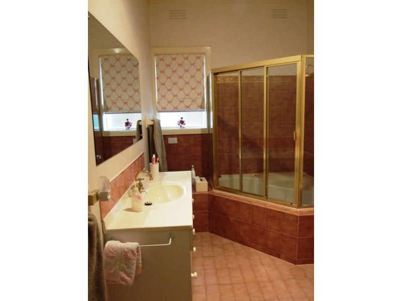 59 Cambridge Road, Mooroolbark VIC 3138