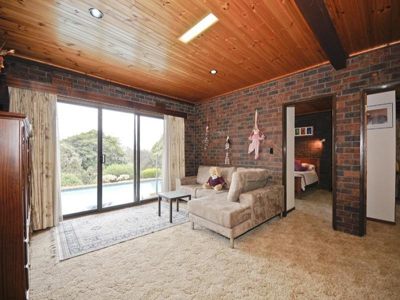 48 Crown Point Ridge, Chirnside Park VIC 3116