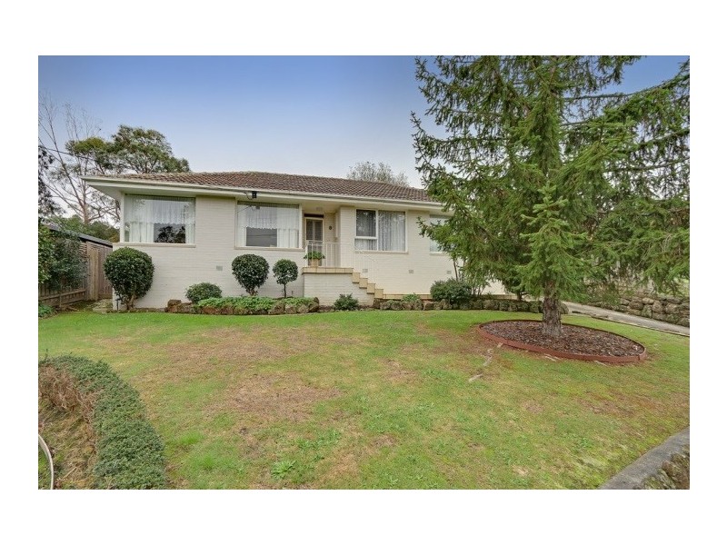 43 Winyard Drive, Mooroolbark VIC 3138