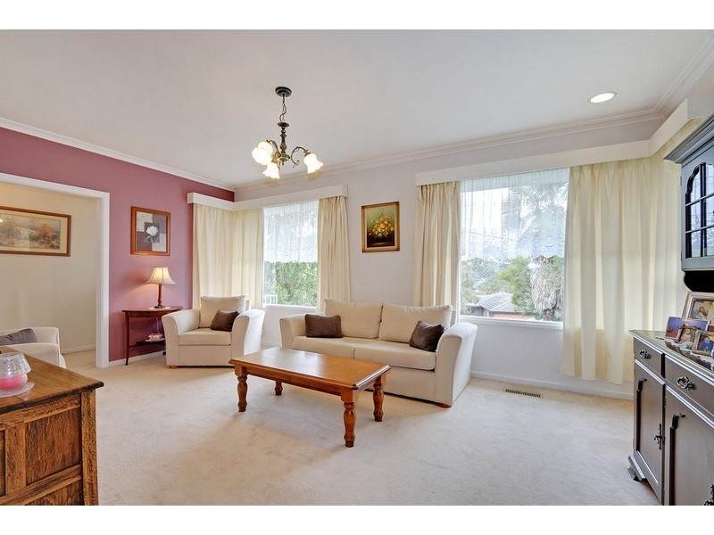 43 Winyard Drive, Mooroolbark VIC 3138