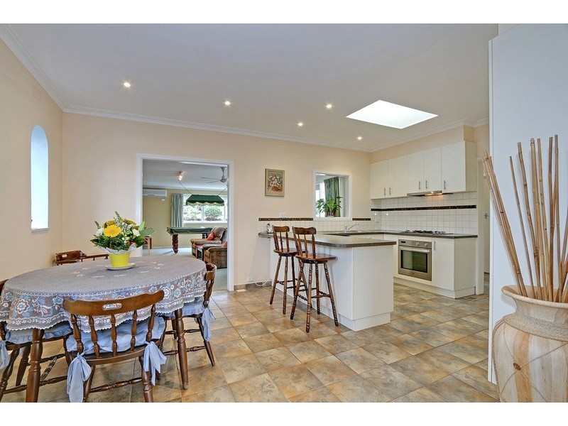 43 Winyard Drive, Mooroolbark VIC 3138