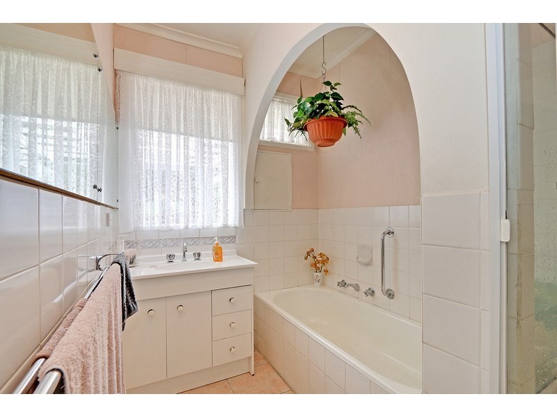 43 Winyard Drive, Mooroolbark VIC 3138