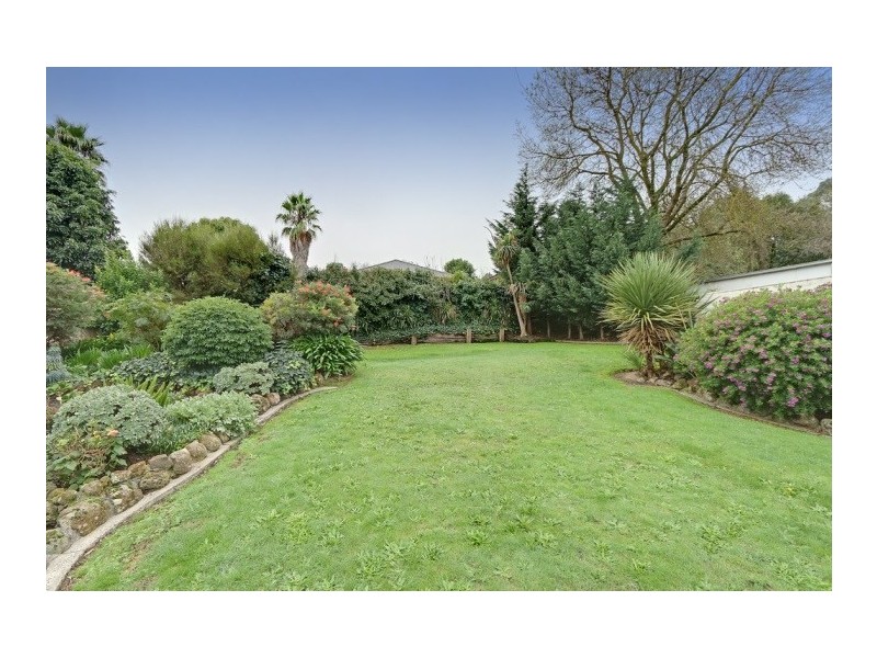 43 Winyard Drive, Mooroolbark VIC 3138