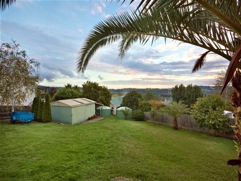 5 Angus Place, Lilydale VIC 3140