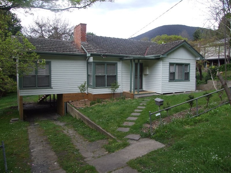 6 Leila Road, Warburton VIC 3799