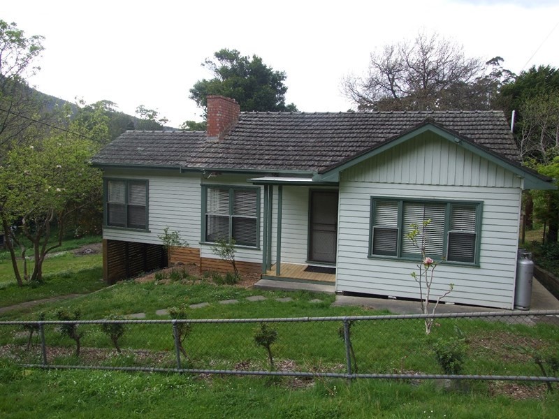 6 Leila Road, Warburton VIC 3799