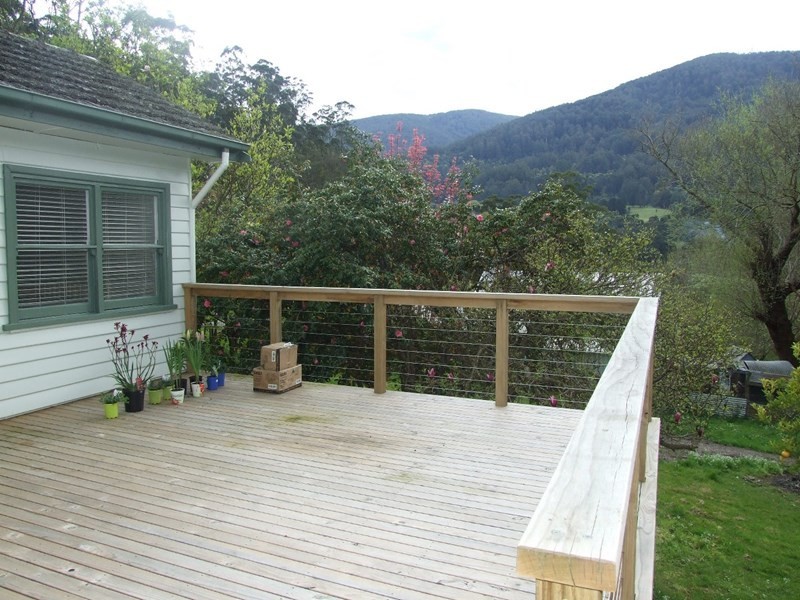 6 Leila Road, Warburton VIC 3799