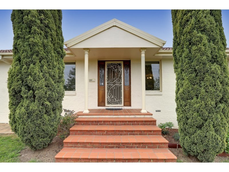 2-4 Billanook Way, Chirnside Park VIC 3116