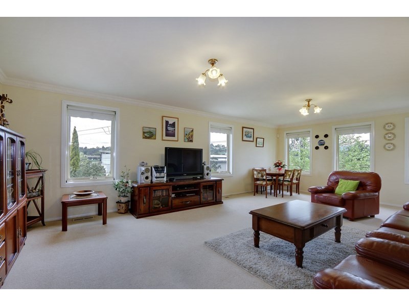 2-4 Billanook Way, Chirnside Park VIC 3116