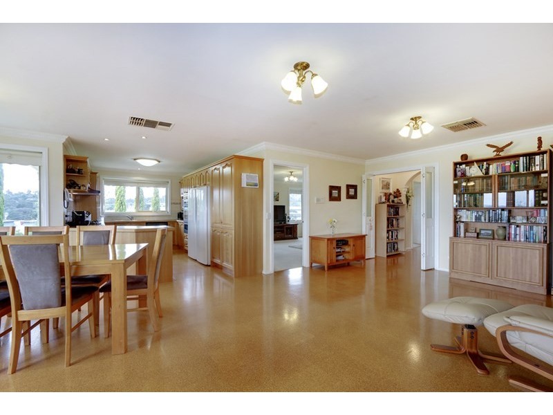 2-4 Billanook Way, Chirnside Park VIC 3116