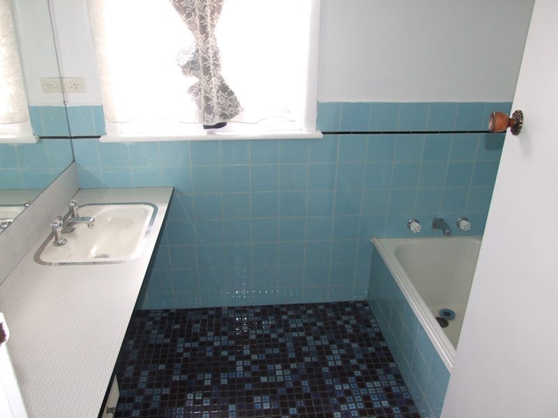 9 Sinclair Road, Bayswater VIC 3153