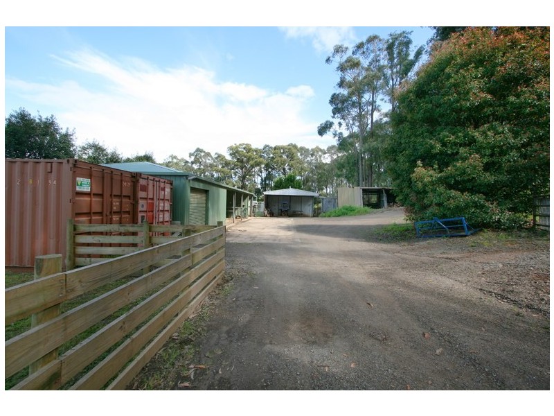 5 Staves Road, Hoddles Creek VIC 3139