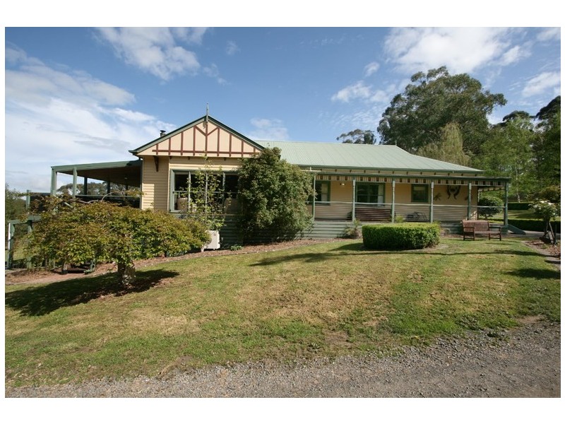 5 Staves Road, Hoddles Creek VIC 3139