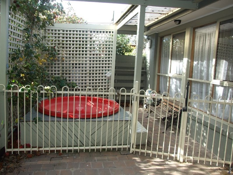 16 Poyner Avenue, Lilydale VIC 3140