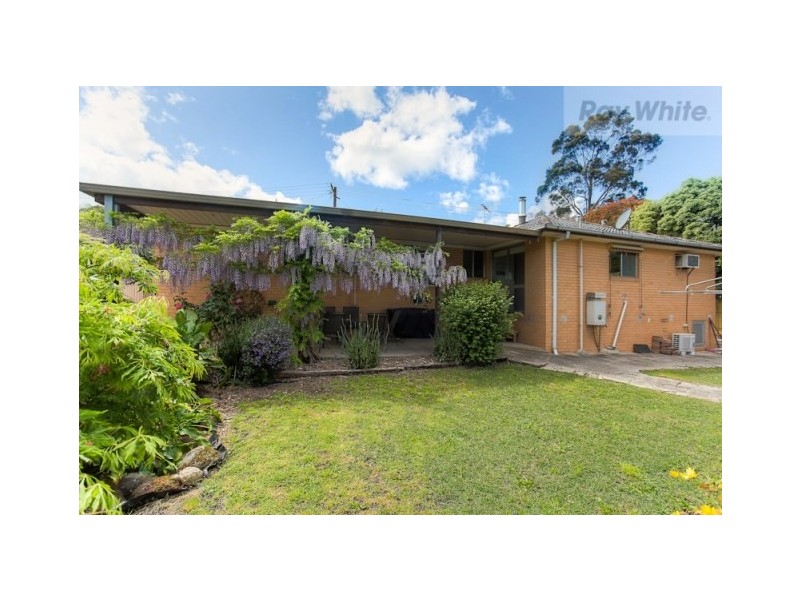 54 Crown Point Ridge, Chirnside Park VIC 3116