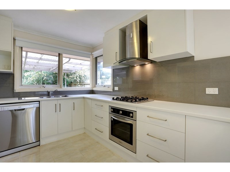 17 Burton Road, Lilydale VIC 3140