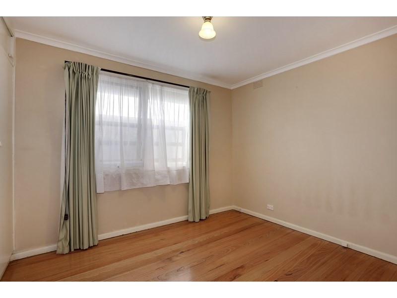 17 Burton Road, Lilydale VIC 3140