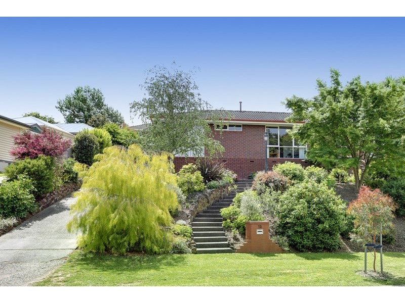 13 Winnetka Drive, Lilydale VIC 3140