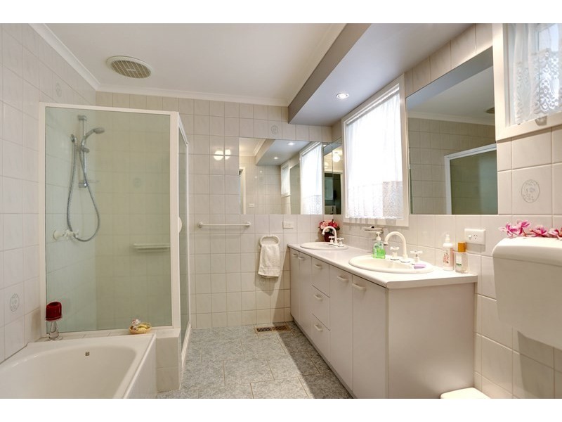 13 Winnetka Drive, Lilydale VIC 3140