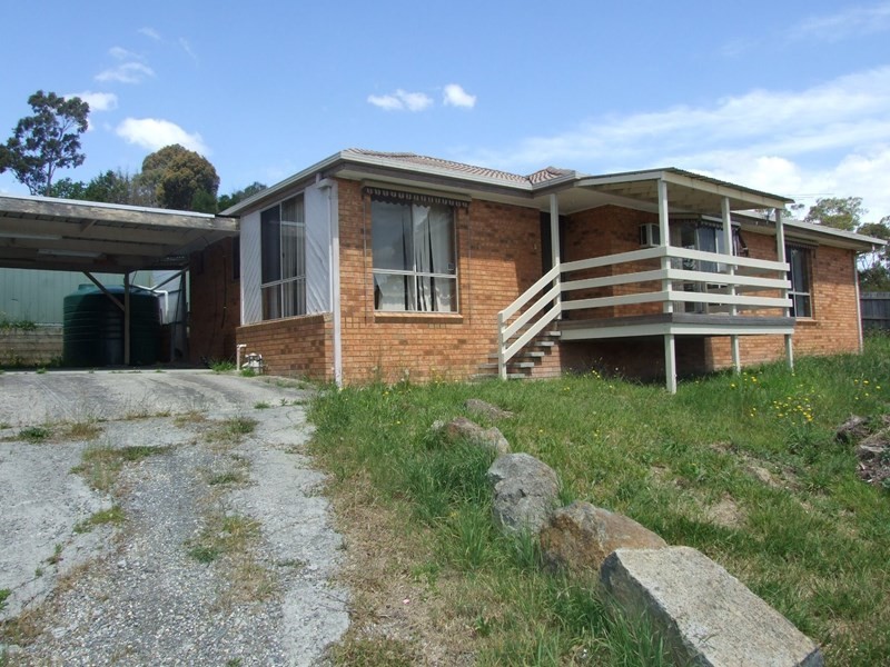 8 Francis Crescent, Mount Evelyn VIC 3796