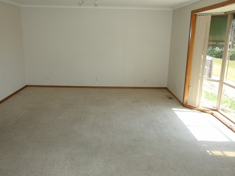 8 Francis Crescent, Mount Evelyn VIC 3796