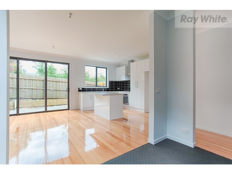 2/15 Beresford Road, Lilydale VIC 3140